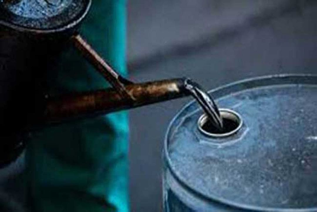 1553923474 oil 2 scaled 1