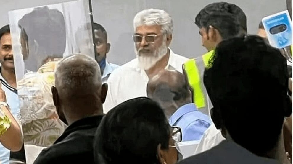 மாஸாக நடந்து வரும் அஜித்! இணையதளங்களில் வைரலாகும் புகைப்படம் 1 r 4