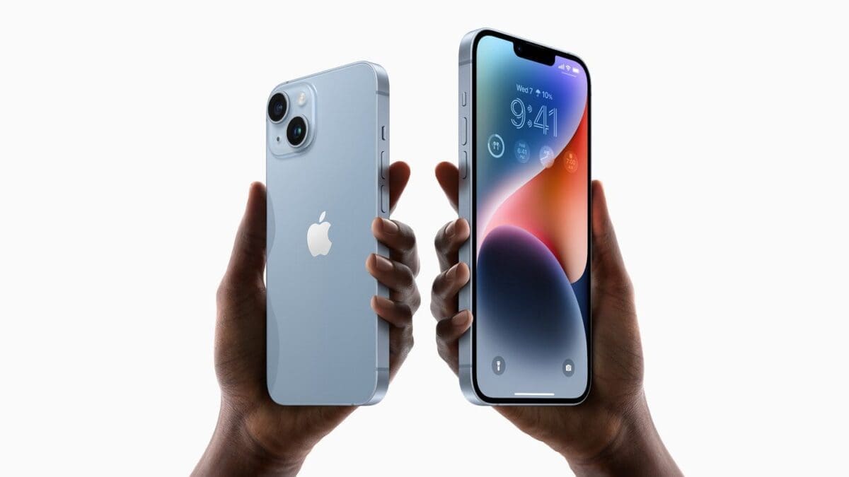 Apple iPhone 14 iPhone 14 Plus hero 220907 Full Bleed Image.jpg.large