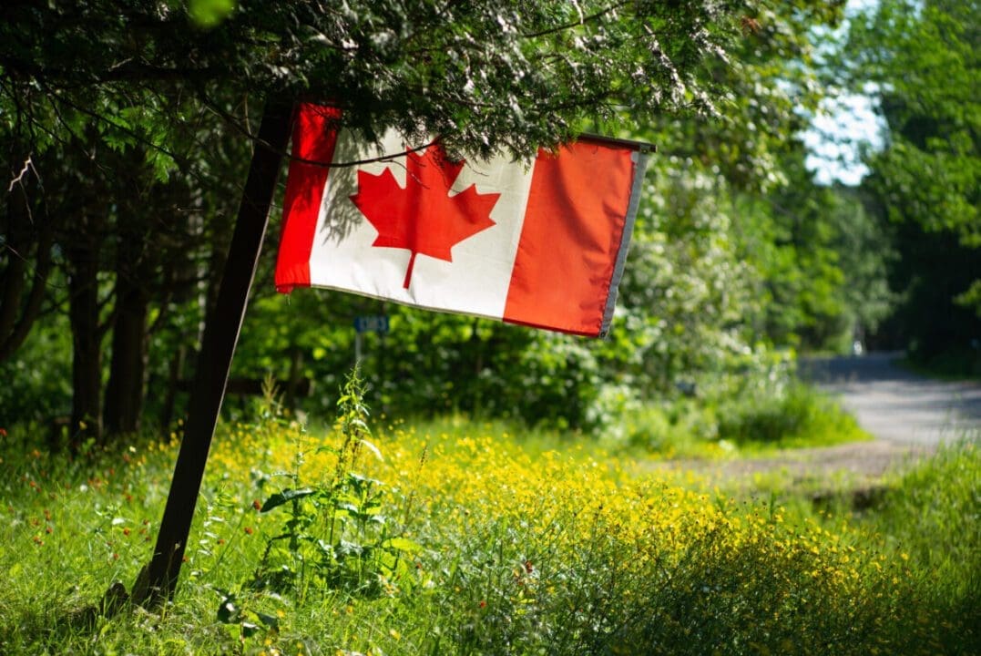 02canadaletter flag superJumbo scaled