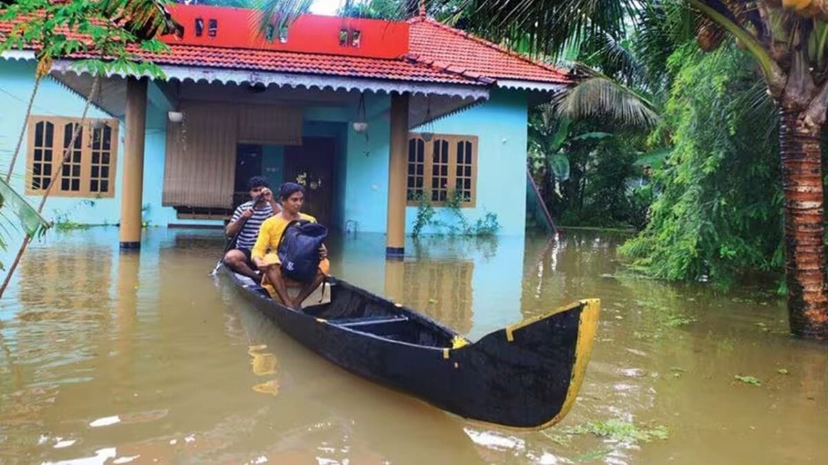 கேரளாவை புரட்டிப்போட்ட கனமழை! ஆரஞ்சு அலர்ட்
