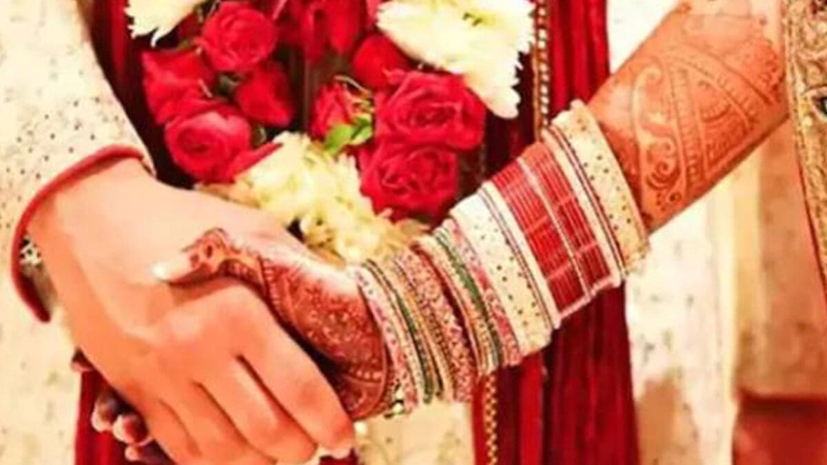 சிங்கள இளைஞனை திருமணம் செய்யும் தமிழ் தேசிய அரசியல் பிரமுகரின் புதல்வி!