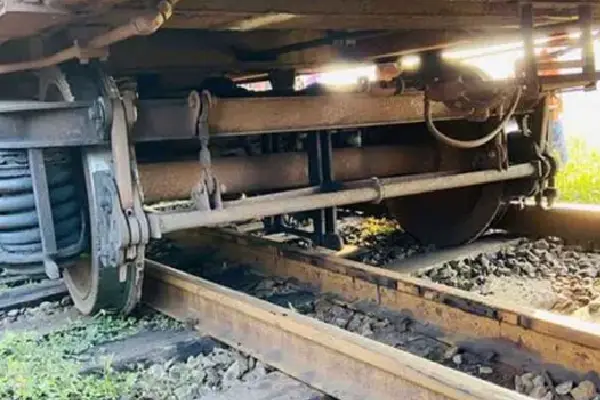 24 664d576556573