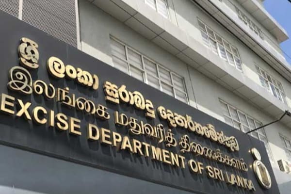 10 கோடி கொள்ளை: செட்டியார் தெரு நகையகப் பணத்தை அபகரித்த மதுவரி அதிகாரிகள் 05 பேர் கைது! 10 25 68fac83aa62ba