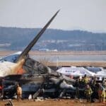 கென்யாவில் சிறிய ரக விமானம் விபத்து: 12 பேர் உயிரிழந்திருக்கலாம் என அச்சம் 5 images 1 9