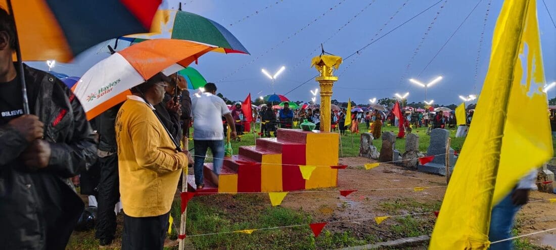 மன்னார் ஆட்காட்டிவெளி மாவீரர் துயிலும் இல்லத்தில் மழையிலும் உணர்வுபூர்வமாக மாவீரர் தினம் அனுஷ்டிப்பு! 1 WhatsApp Image 2025 11 27 at 23.47.04 f47798a4