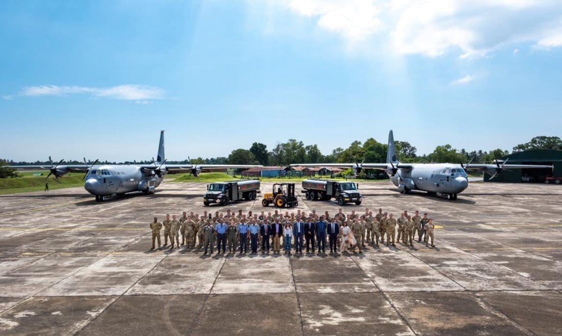 அமெரிக்க உதவியுடன் நிவாரணப் பணிகள் தீவிரம்: C-130J விமானங்கள் கட்டுநாயக்காவை வந்தடைந்தன! 1 G7joV9tbwAAL77S
