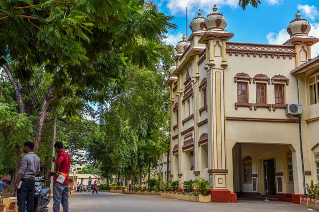 1558586293 jaffna university 2