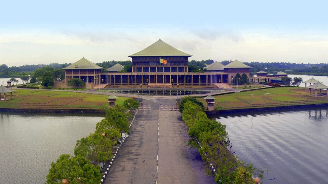 Parliment 1200px 22 11 09