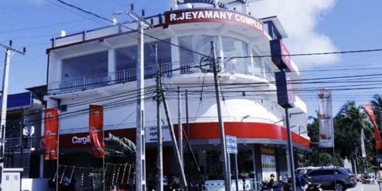 தனிமைப்படுத்தப்பட்டது பிரபல சுப்பர் மாக்கெட் (Supermarket)!