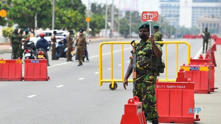 coronavirus curfew roablock sri lanka lg 1
