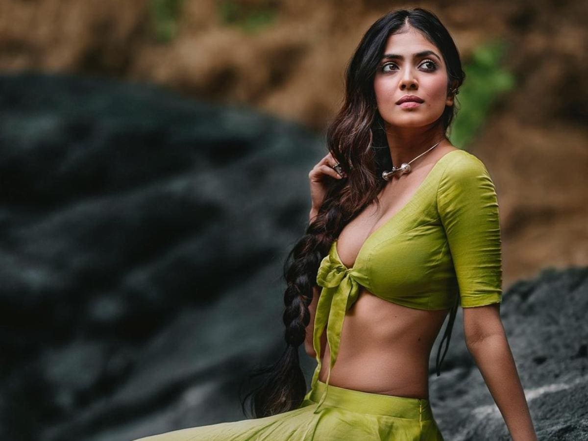 Malavika Mohan 01
