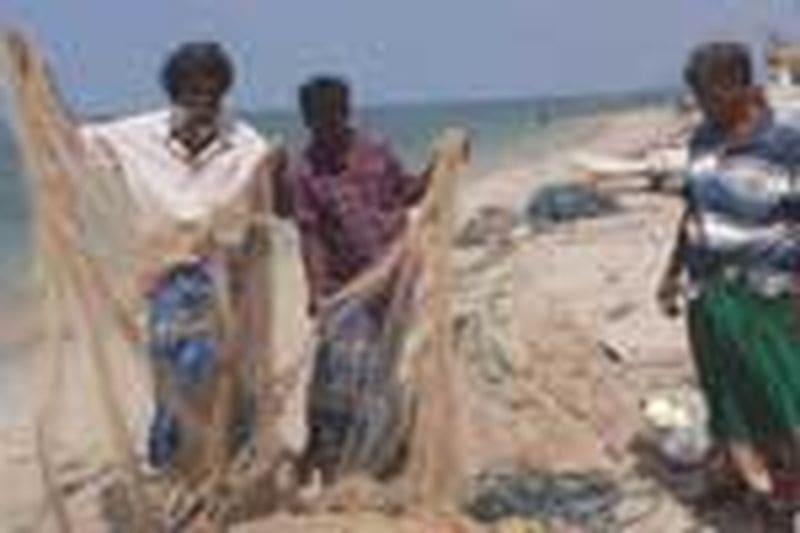 யாழ். கடற்பரப்பில் இந்திய படகுகள் அட்டகாசம்! 1 1677764445 indian 1 1