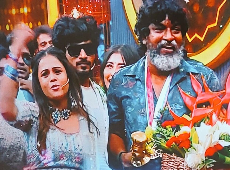 ‘குக் வித் கோமாளி சீசன் 4': டைட்டில் வின்னர் இவர் தான்!! 1 ‘குக் வித் கோமாளி சீசன் 4': டைட்டில் வின்னர் இவர் தான்!!