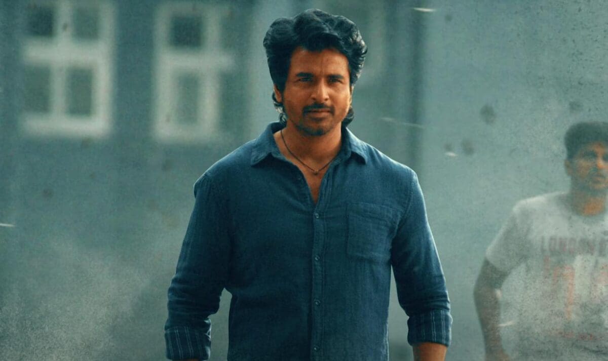மாவீரன் படத்தில் வாய்ஸ் ஓவர் கொடுத்தது இந்த முன்ணனி ஹீரோவா?