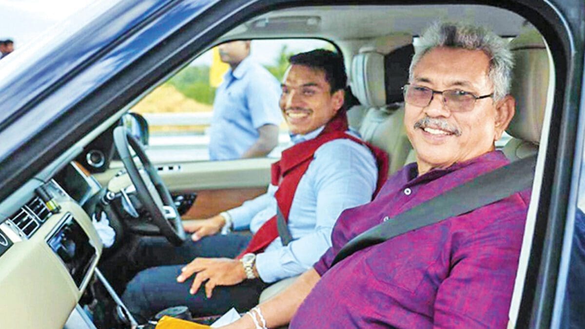 கோட்டபாய தொடர்பில் நாமலுக்கு சந்தேகம் 1 கோட்டபாய தொடர்பில் நாமலுக்கு சந்தேகம்