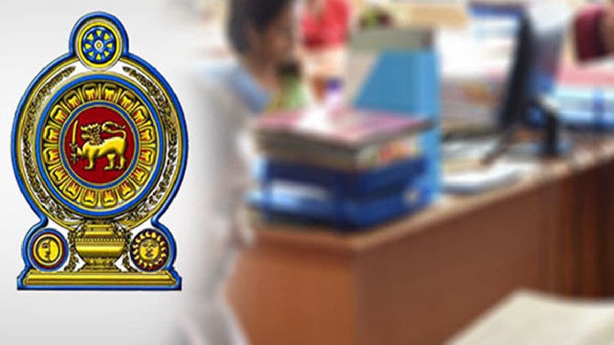 வெளிநாடு செல்ல விடுமுறை பெற்ற பொதுத்துறை ஊழியர்களுக்கு எச்சரிக்கை