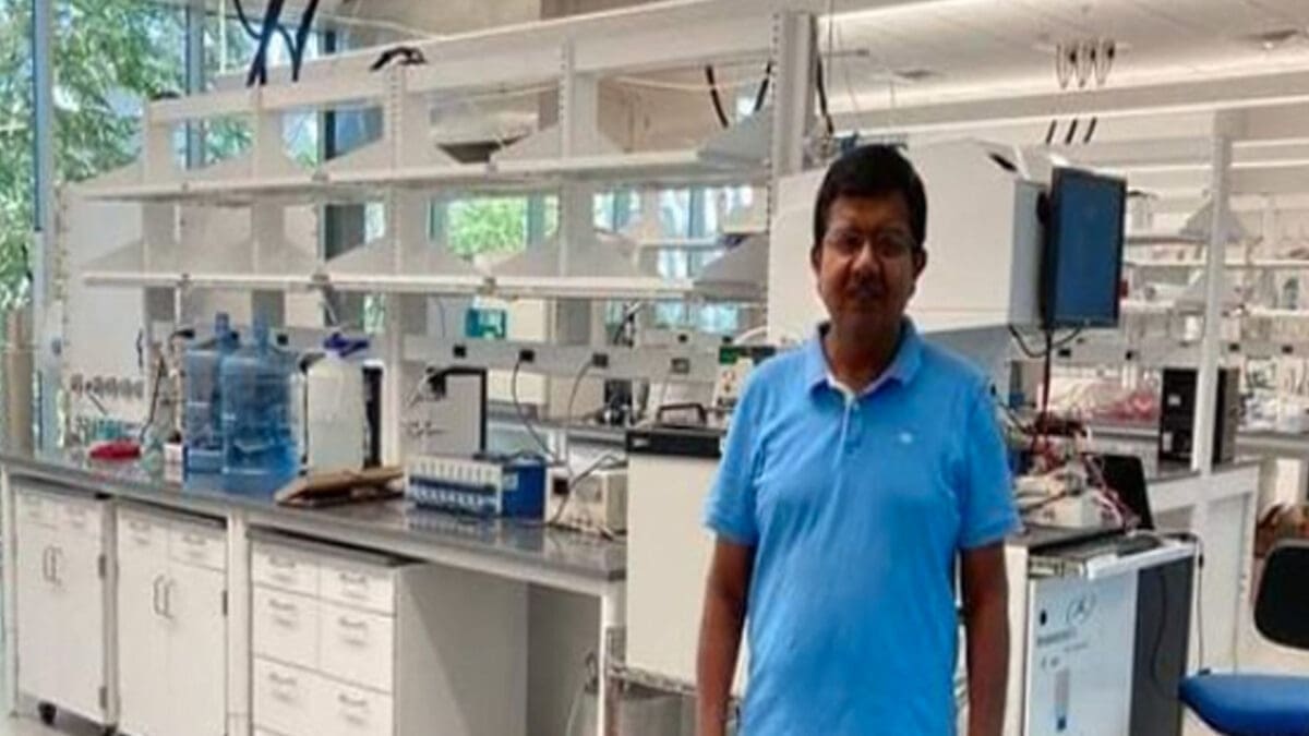 அமெரிக்காவில் ஆய்வு விஞ்ஞானியாக தெரிவு செய்யப்பட்ட யாழ்.தமிழர் 1 tamilni 130 scaled