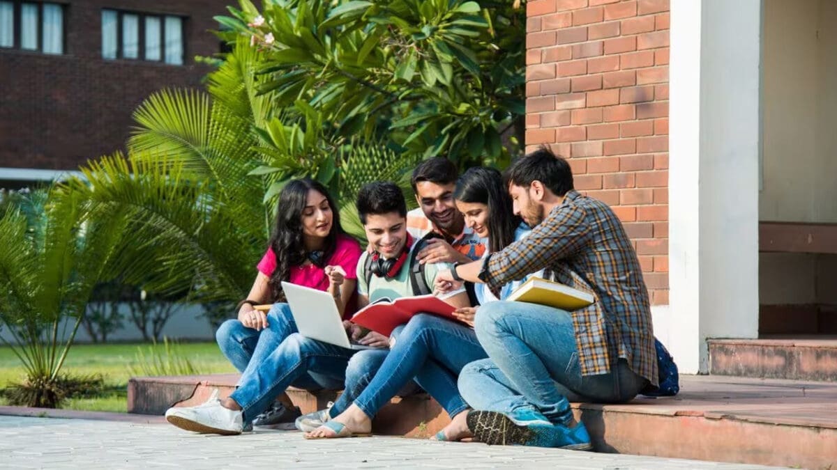 இந்திய மாணவர்களுக்கு கனேடிய பல்கலைக்கழகங்கள் அளிக்கும் உறுதி 1 4 31 scaled