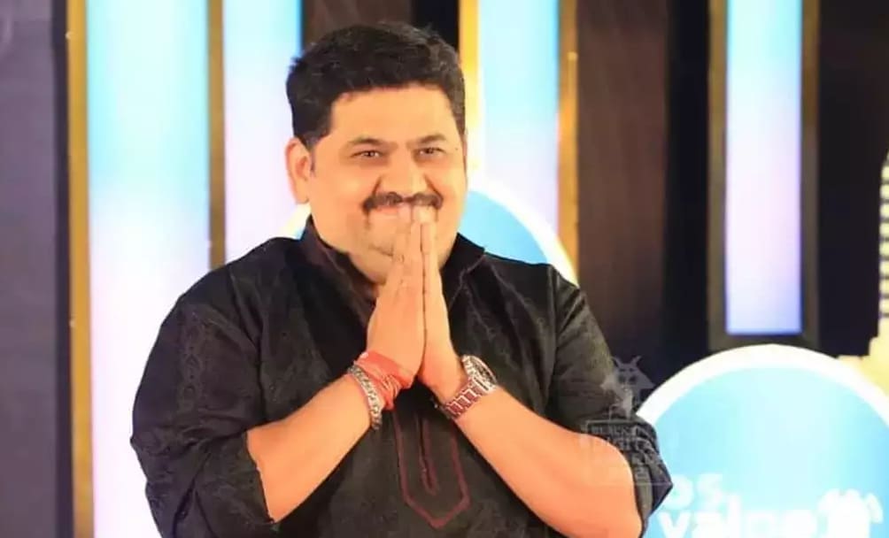 Venkatesh Bhat1